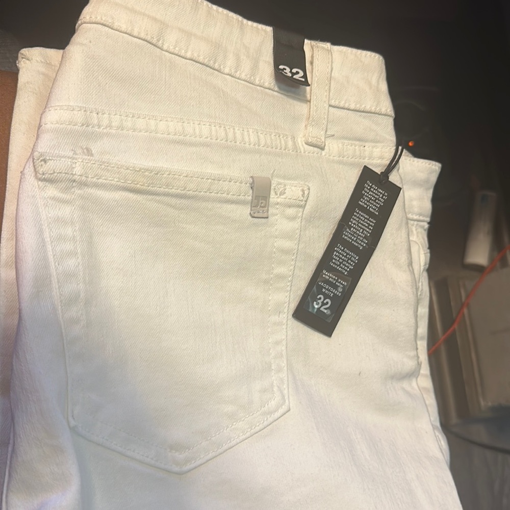 White size 32 jeans brand new.